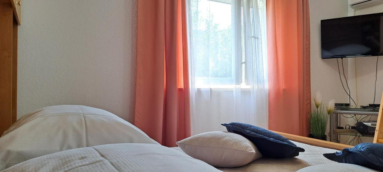 Apartments Darija & Pero Pucisca Dış mekan fotoğraf