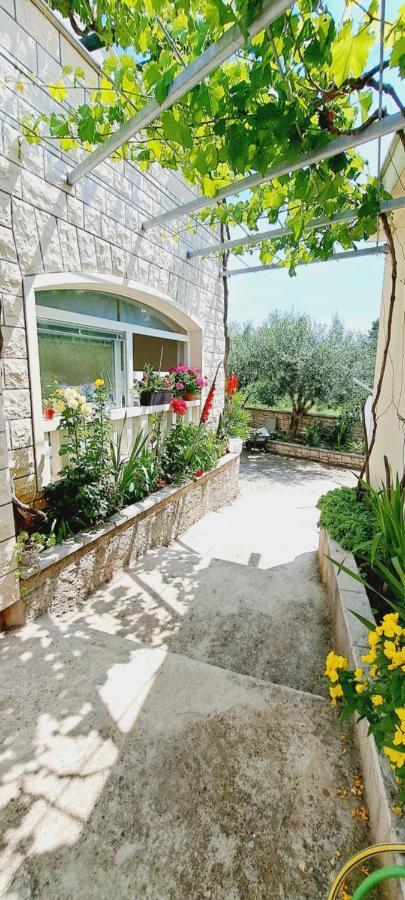 Apartments Darija & Pero Pucisca Dış mekan fotoğraf