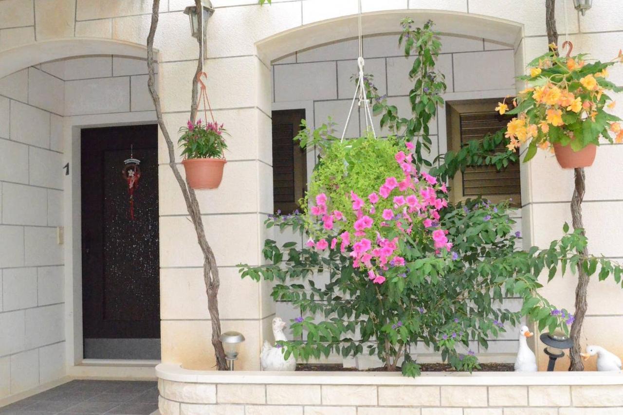 Apartments Darija & Pero Pucisca Dış mekan fotoğraf