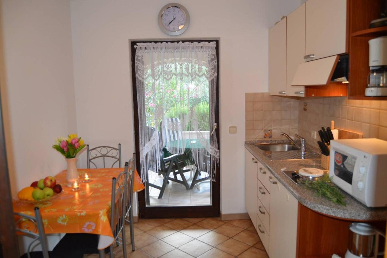 Apartments Darija & Pero Pucisca Dış mekan fotoğraf